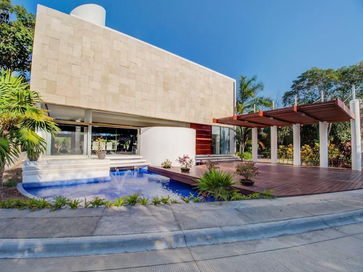 Orion Luxury Home Tulum. location
